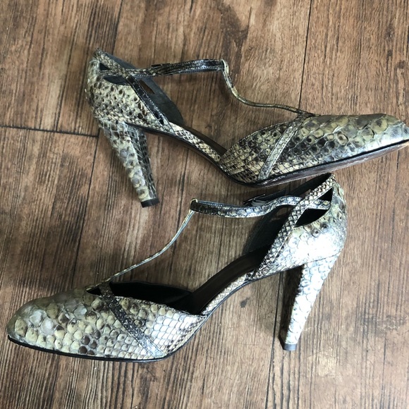 Stuart Weitzman snakeskin high-heeled strap shoes - Picture 1 of 5